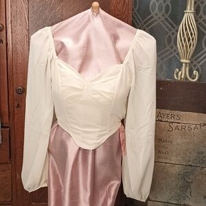 M1 NWT Ivory Square Sweatheart Neckline Smocked Back Long Sleeve Cropped Top XS